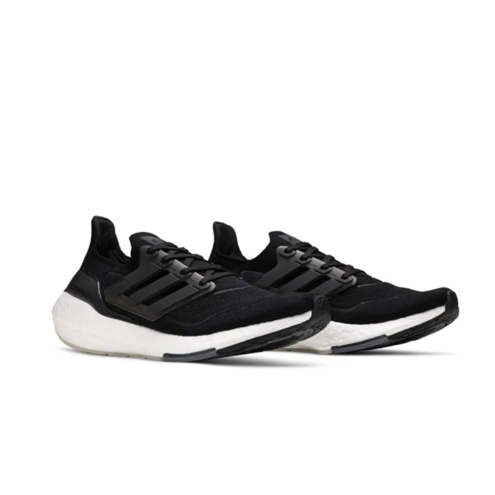 LIKE NEW Adidas Ultraboost black sneakers